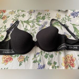 CALVIN KLEIN 🫦 ck one bra